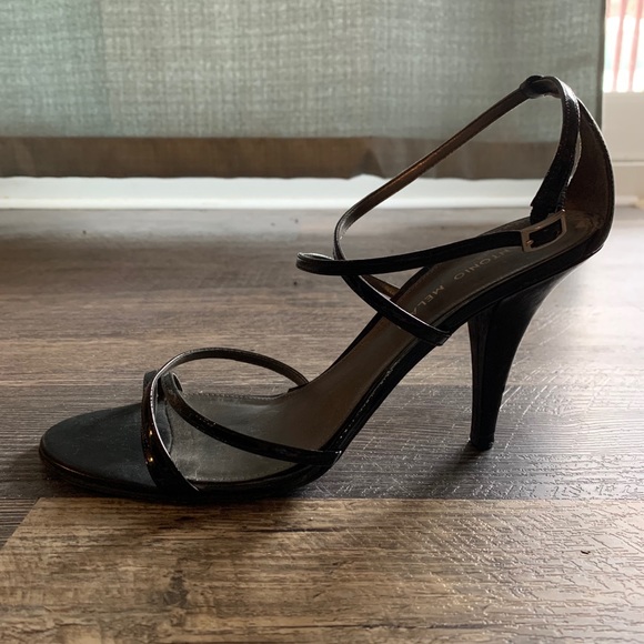 Black heels - Picture 3 of 5